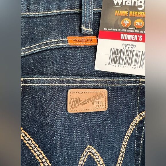 NWT Wrangler FR Women's Bootcut Rinse Wash Jeans
FRW10RN Flame Resistant - Picture 10 of 11